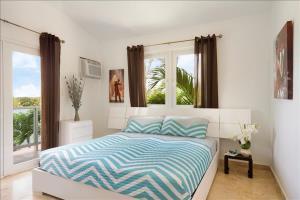 Manati World Point Inn - 1 Bedroom, Balcony, Pool View San Juan Eksteriør billede